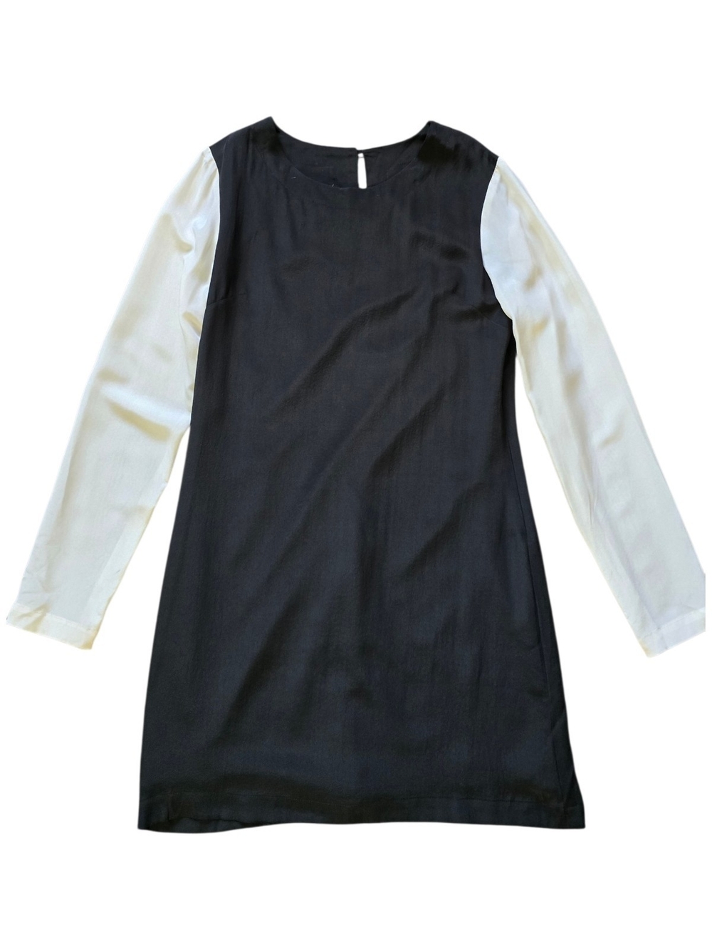 $355 Wyatt Collection Silk Black Shift Dress with White Long Sleeves